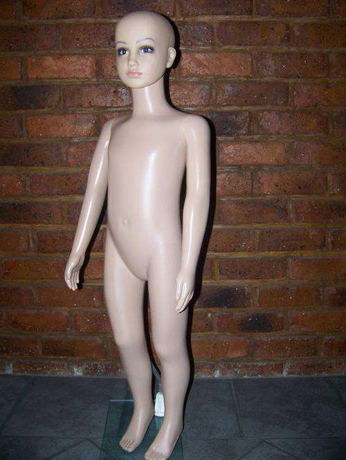 Mannequin.  Girl or Boy