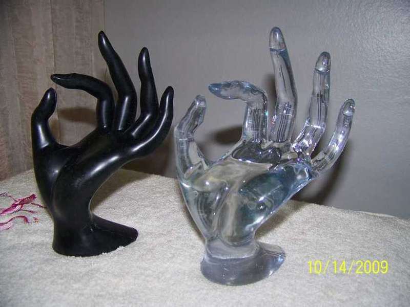 Hand ring displays.