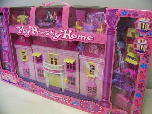Dolls House: My pretty home.