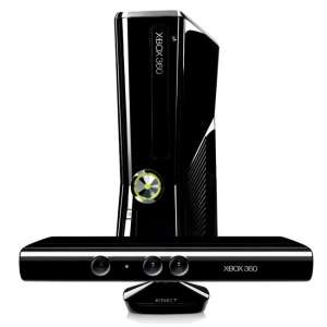Microsoft Xbox 360 4GB Console+ 2 remotes + Kinect