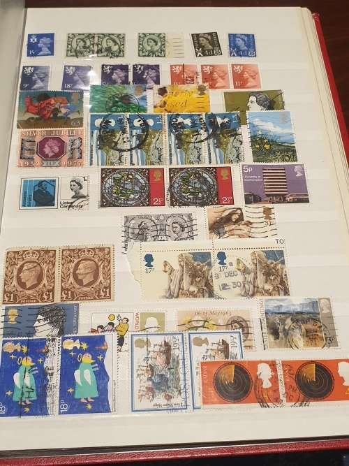 GB Used stamps 60s/ 70s + STANLEY GIBBONS GB Stamp album (PLEASE NOTE PAGE CONDITION IN PHOTOS)