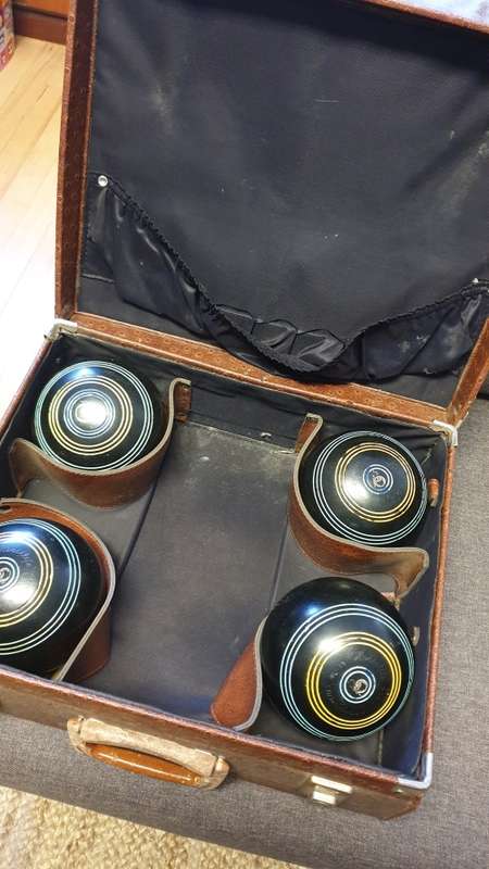 Bowls in a Crocodile Skin design Hensilite Suitcase **Cool find #Newsportgoals