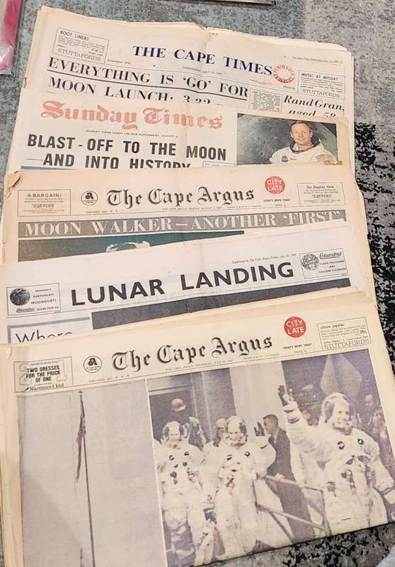 Moon Landing Newspapers x 5 #2 (July 1969) - Historical Rarities  ** not to be seen again