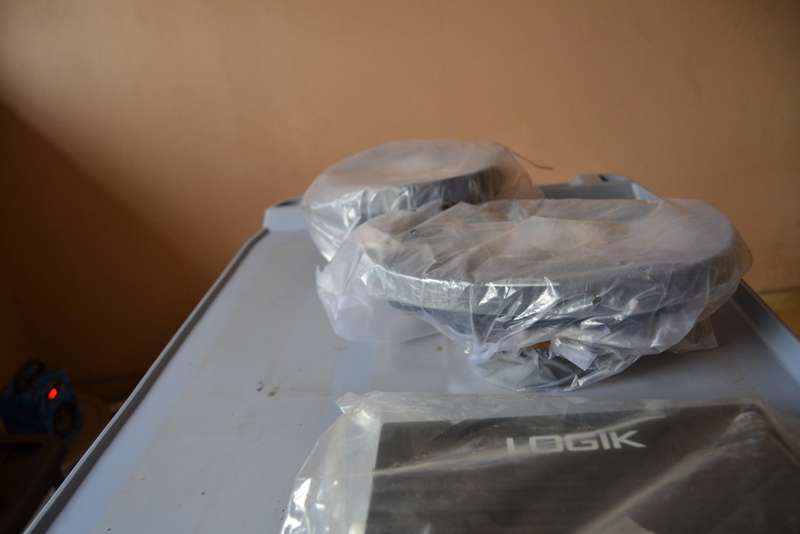LOGIK 2 Channel High Performance Power Amp (150 w ) + 2 speakers New