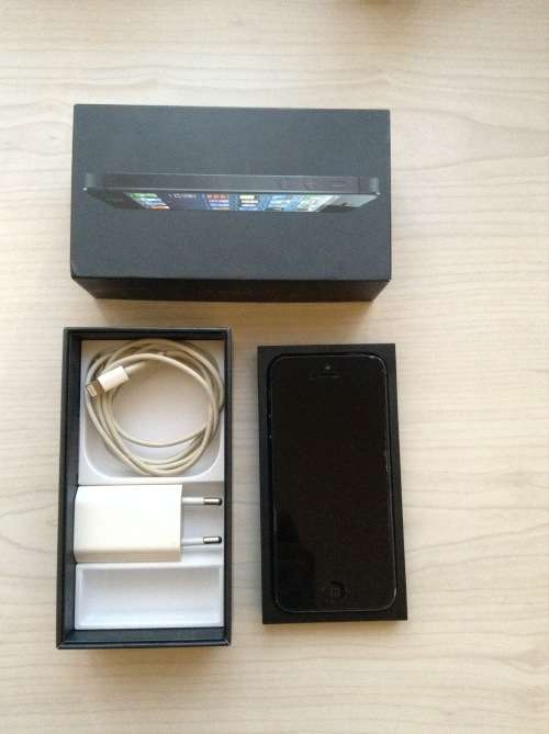 iPhone 5 32GB - No earphones