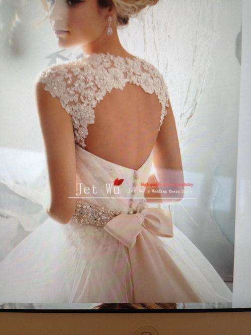 Imported small wedding dress