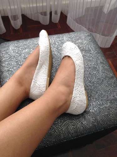 White Anglaise pumps - size 4