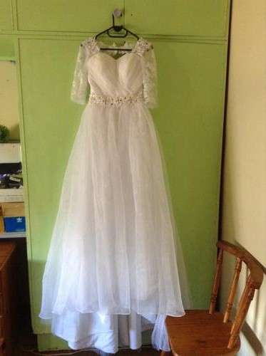 Imported small wedding dress