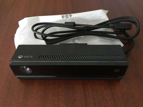 Xbox One Kinect + 8 Games BUNDLE