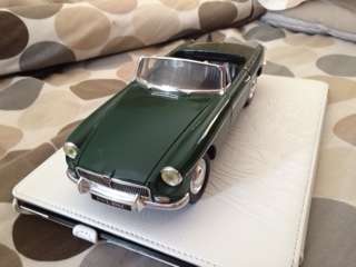 Corgi 1/18 Scale 95106 MG MGB Roadster green Diecast Model Car