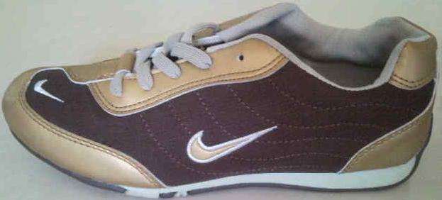 WOMENS NIKE SNEAKER