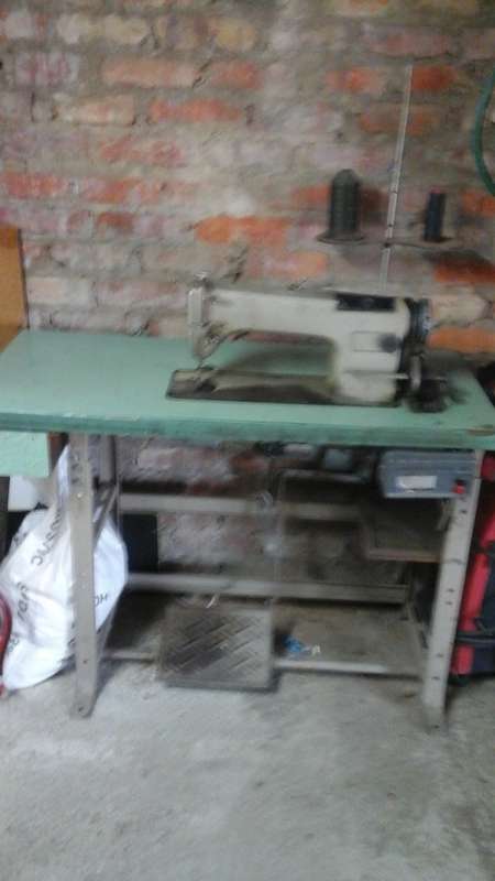 industrial sewing machine perfect working condition ( consol )