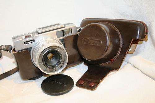 Riken, Ricohmatic 126 Delux  Camera. Working. Prime collectors condition