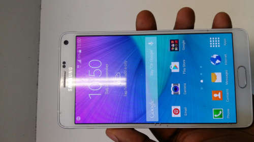 SAMSUNG GALAXY NOTE 4 (WHITE) in VERY GOOD  CONDITION