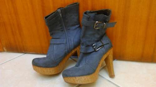 Ladies boots