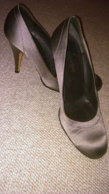 Calvin Klein gunmetal metallic grey heels
