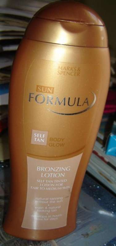 Marks & Spencer Self Tan Body glow