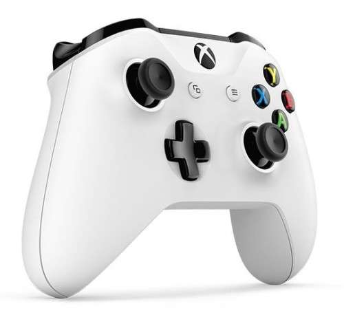 XBOX ONE CONTROLLER IN WHITE