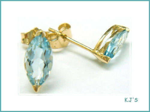***Irresistible and breathtaking***10KT YELLOW GOLD MARQUISE CUT BLUE TOPAZ STUD EARRINGS