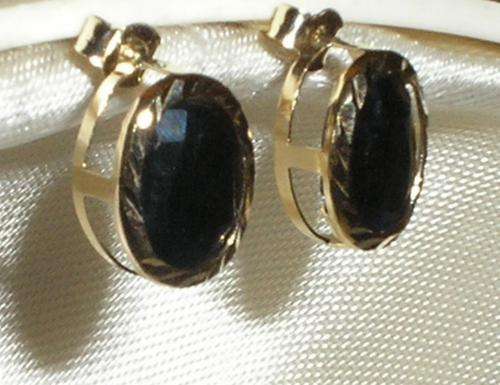 ***R6999***~Beautiful 9ct gold deep blue sapphire stud earrings~