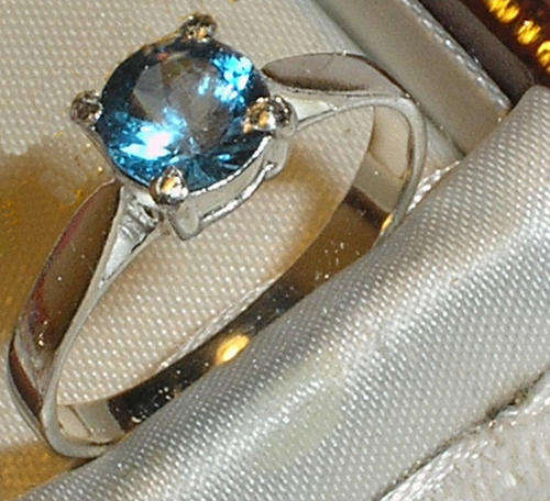 ***R1499***SUPERB SOLID SILVER BLUE TOPAZ SOLITAIRE RING - N