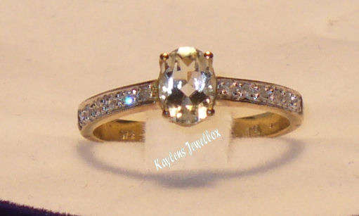 ***R4999***A REAL BEAUTY!! 9CT GOLD GREEN AMETHYST & DIAMOND RING SIZE M
