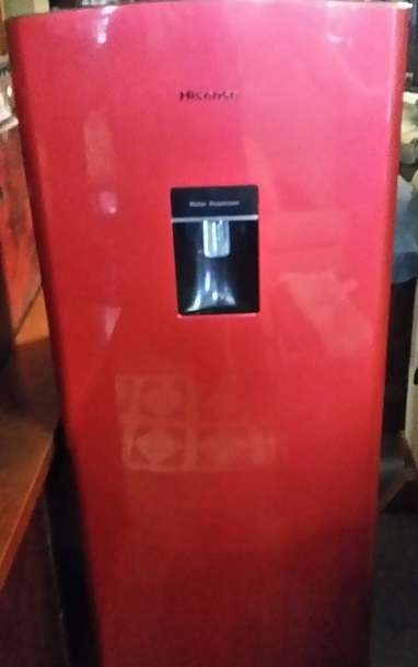 HISENSE CYCLOPETANE  METALIC RED FRIDGE