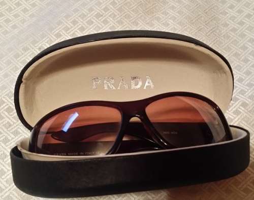 LADIES PRADA SUNGLASSES MODEL 5652 MADE IN  ITALY  WITH PRADA CASE