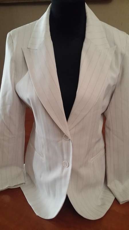 WOMEN FOREVER COLLECTION  LINED LADIES JACKET SIZE 34