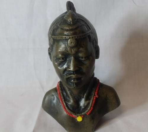 TOP  QUALITY  RESIN AFRICAN FIGURINE / BUST ..