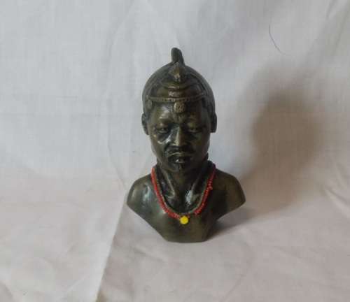 TOP  QUALITY  RESIN AFRICAN FIGURINE / BUST ..