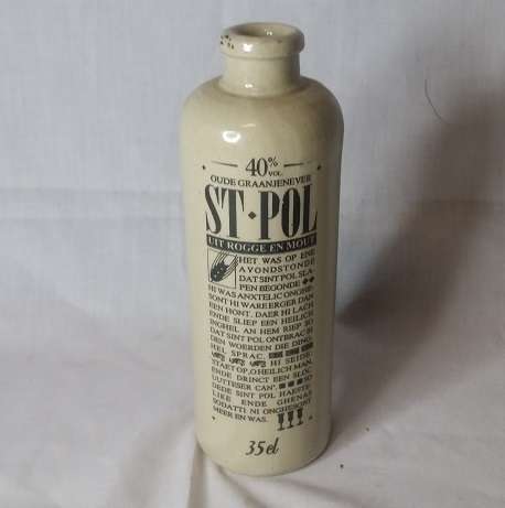 ST- POL  VINTAGE COLLECTABLE  BOTTLE
