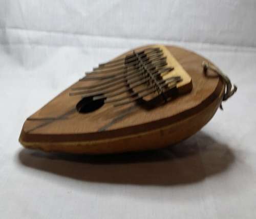 AFRICAN MUSIC INSTRUMENT