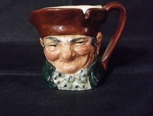 VINTAGE ROYAL DOULTON SMALL CHARACTER TOBY JUG