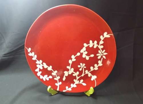 FIVE RED  WITH  WHITE  BLOSSOM   STONEWARE   PLATE / BID PER PLATE