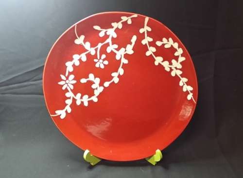 FIVE RED  WITH  WHITE  BLOSSOM   STONEWARE   PLATE / BID PER PLATE