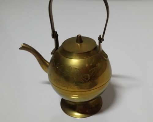 SMALL BRASS KETTLE