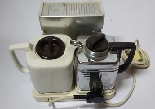 A VINTAGE ELECTRIC  TIMER CLOCK TEA MAKER / COLLECTION EDENVALE JHB