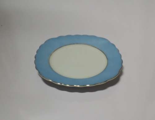 BOUGUET FINE CHINA HAND PAINTED BLUE  WITH GOLD RIM GLIDING  16 CM PLATE