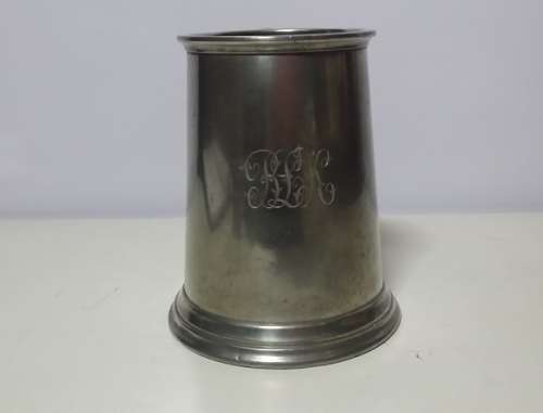A PEWTER  I PINT  SHEFFIELD TANKARD GLASS BOTTOM