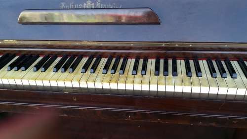 ANTIQUE  JULIUS KREUTZBACH LEIPZIG GERMANY PIANO / NOTE COLLECTION IN EDENVALE JHB