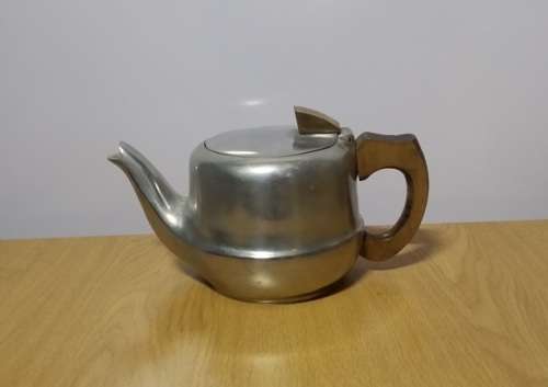 VINTAGE COFFEE POT / TEA POT