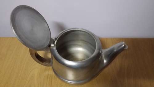 VINTAGE COFFEE POT / TEA POT