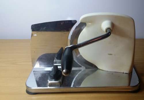 PINEWARE BREAD / COLD MEAT SLICER