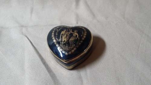 BLUE HEART SHAPE TRINKET BOX 24 K GOLD DESIGN MADE IN GREECE