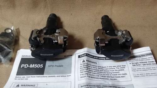 SET OF 2 PD M 505 SHIMANO PEDALS