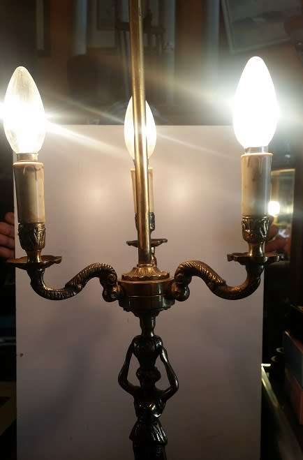 BRASS STANDING LAMP WITH BEAUTIFUL FIGURINE  DETAIL  / BUYER MUST COLLECT IN EDENVALE JHB