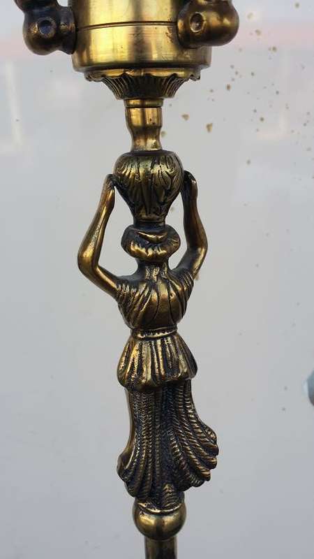 BRASS STANDING LAMP WITH BEAUTIFUL FIGURINE  DETAIL  / BUYER MUST COLLECT IN EDENVALE JHB