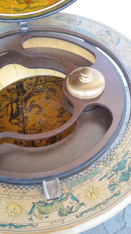 A MAGNIFICENT WOODEN  WORLD GLOBE  BAR ,  LID DOME LIFTS OPEN TO BAR  / COLLECTION ONLY EDENVALE JHB