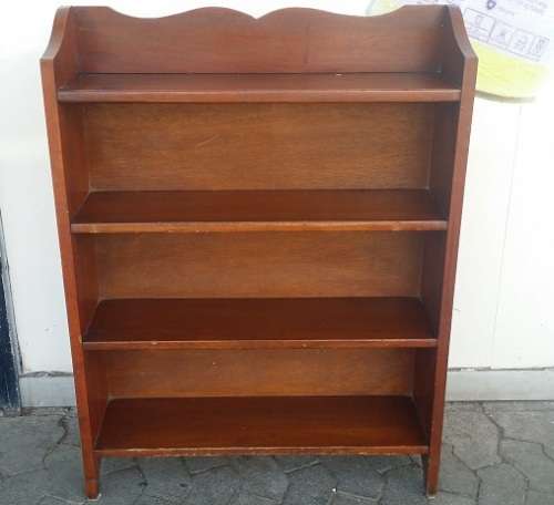 VINTAGE  SOLID MAHOGANY WOODEN BOOK SHELVE    /  BUYER MUST COLLECT EDENVALE JHB